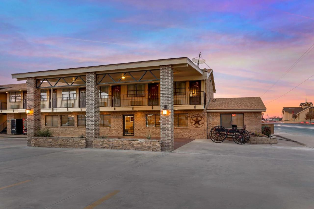 Best Western Caprock Inn Brownfield Экстерьер фото