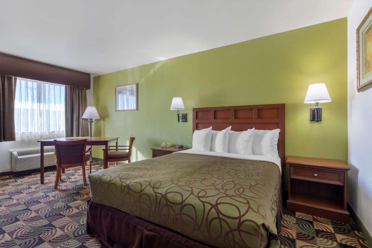 Best Western Caprock Inn Brownfield Экстерьер фото