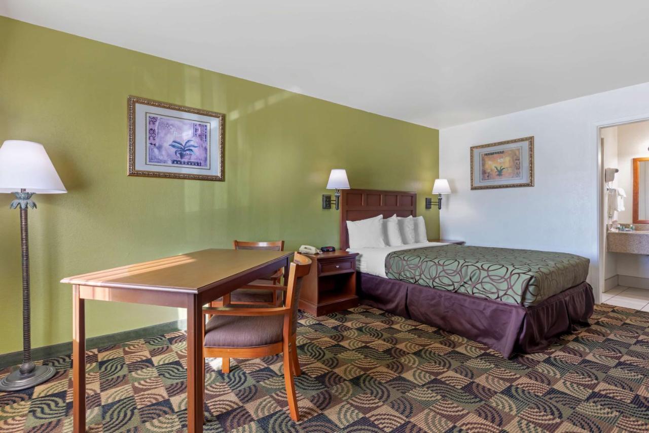 Best Western Caprock Inn Brownfield Экстерьер фото